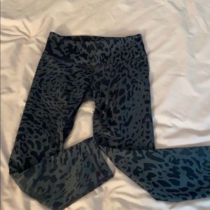 Super fun print leggings!